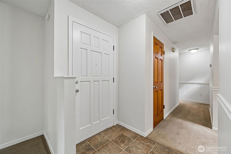 5th image of 6724 Alder Glen Drive SE