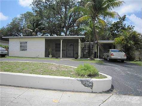 1st image of 450 NE 135th St