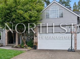 14190 Amberwood Cir, Lake Oswego, OR 97035