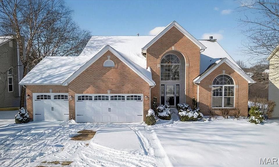 1st image of 221 Schroeder Grove Dr