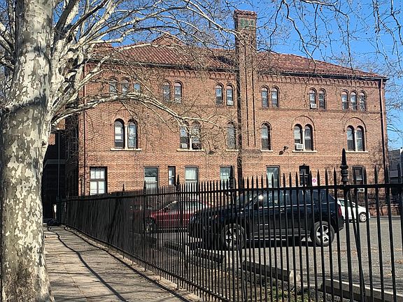 2nd image of 2140 S Norwood St