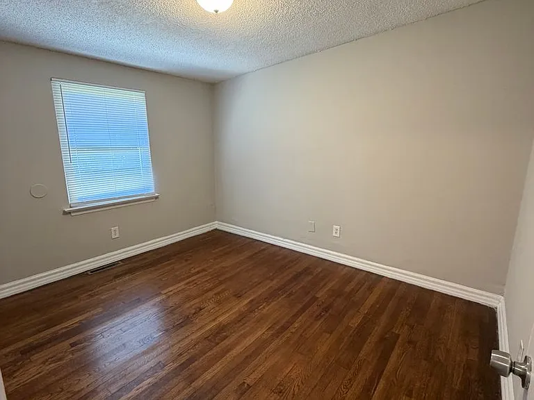 3625 Glenwood Dr #1 — Photo 6