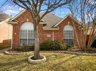 8710 Saddlehorn Dr, Irving, TX 75063