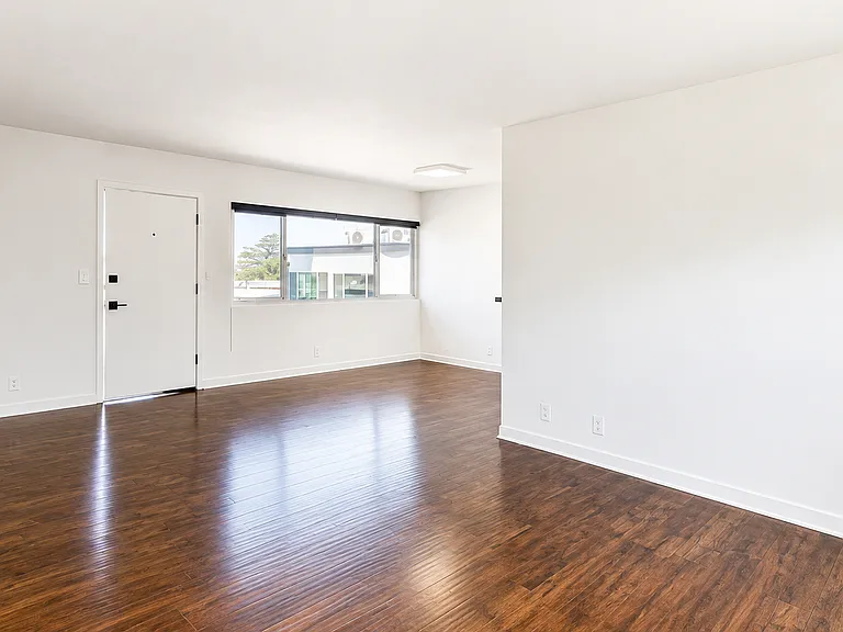 3442 S Centinela Ave #17 — Photo 2