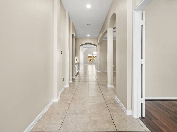 4713 La Escalona Dr