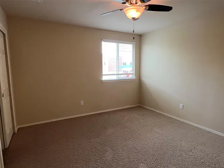 357 Nottingham Loop — Photo 11