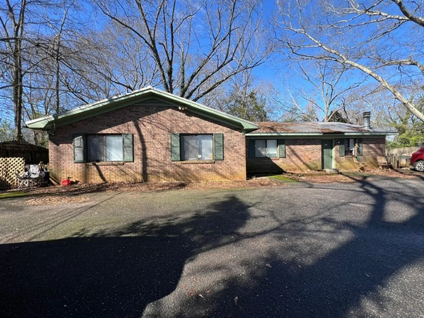 2 bed 1 bath duplex on Barber St. — Photo 1