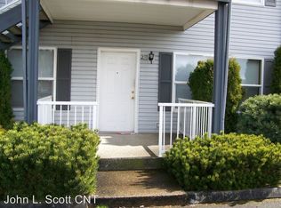 1906 Ahlers Ave APT 2, Centralia, WA 98531