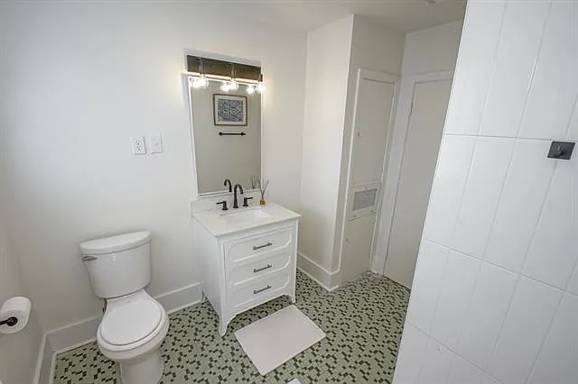 614 Pink St — Photo 12