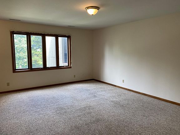2nd image of 3005 Grove Ave #3