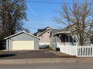 1880 Harvey Rd, Cottage Grove, OR 97424