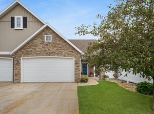 103 Lexington Pointe Dr, Niles, MI 49120