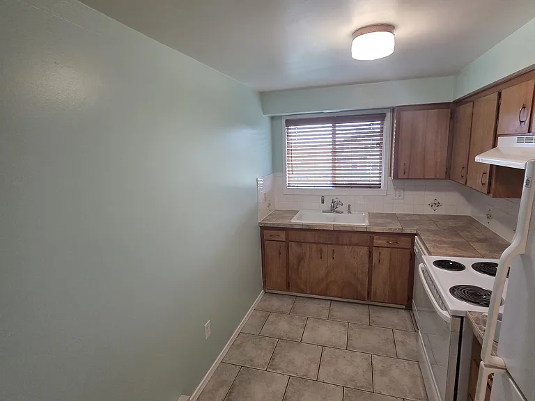1825 W Pacific Ave #8 — Photo 2