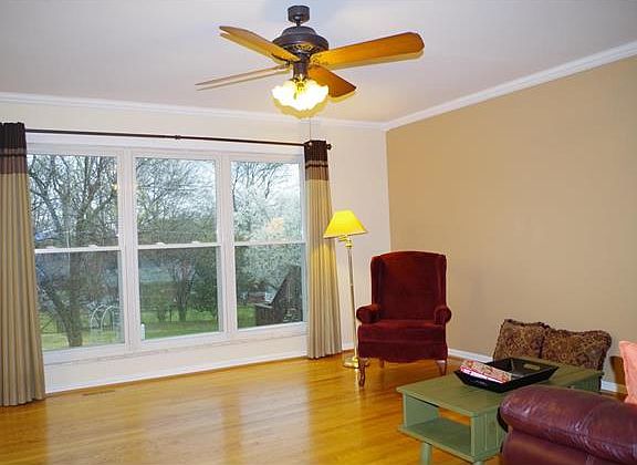 4th image of 1730 Coachway Ln