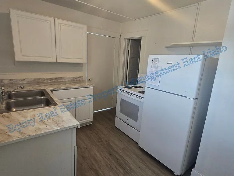 815 E Clark St #5 — Photo 15