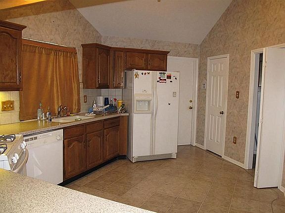 5th image of 8863 Creek Willow Dr