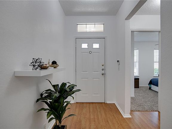 5th image of 2321 Breanna Way