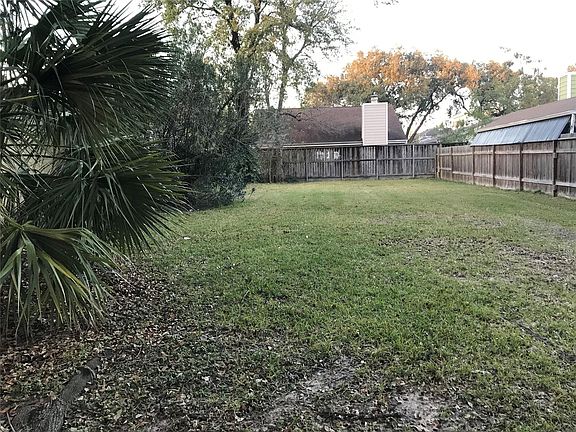 3rd image of 11638 Karlwood Ln