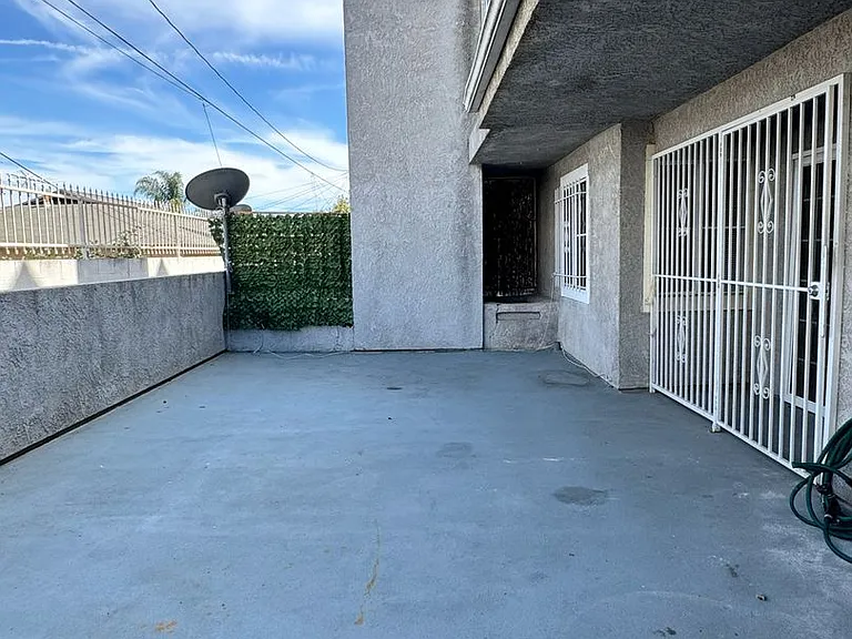 1200 Gaviota Ave #108 — Photo 17