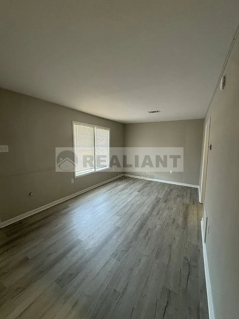 1 bed, 1.0 bath, 550 sqft, $850 — Photo 4