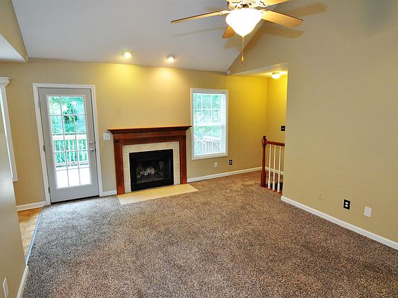 4th image of 3399 N Henderson Way