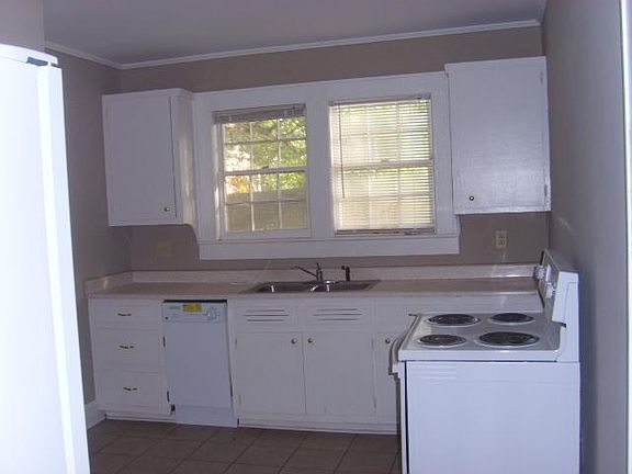 3rd image of 306 Tomassee Ave