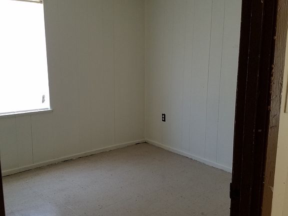 5th image of 2816 N Martin Ave APT B