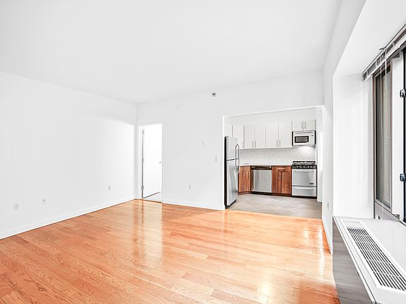 3rd image of 30 W 18th St APT 9A