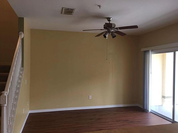 2nd image of 2442 Grand Central Pkwy APT 15