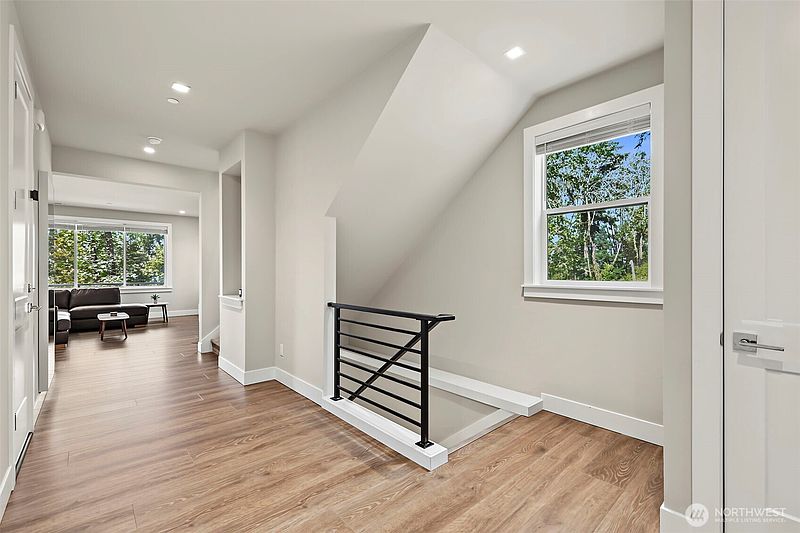 3rd image of 11030 SE 60th Lane