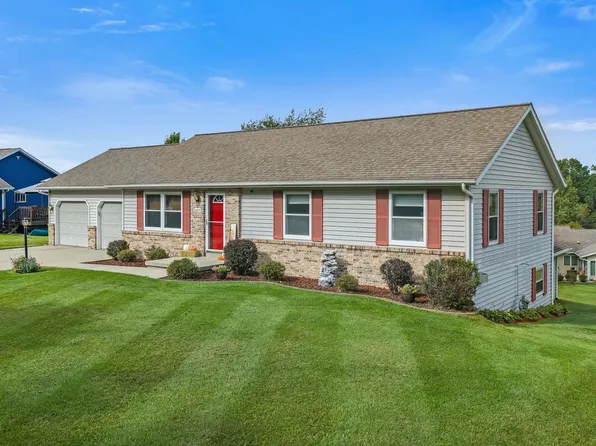 2217 Winfield Dr, Reedsburg, WI 53959