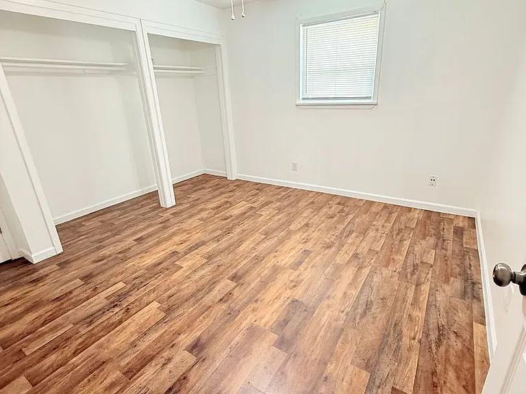 Alpine House Condominiums — Photo 27