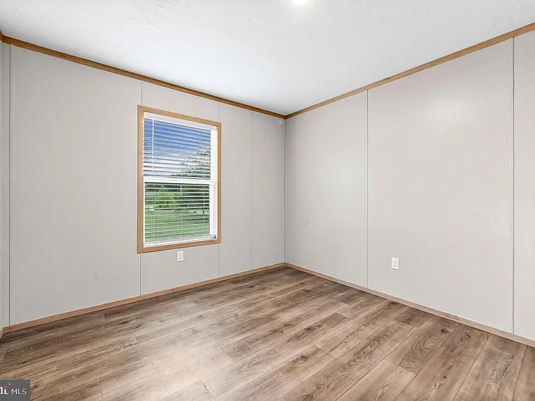 328 Line Rd — Photo 15