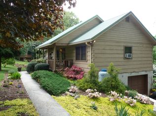 104 Edgewood Ct, Arden, NC 28704