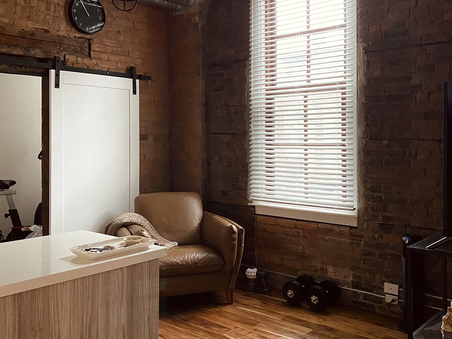 1 bed, 1.0 bath, 418 sqft, $1,700 — Photo 2