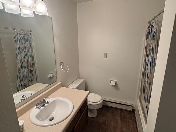 5th image of 803 Weaver St #17