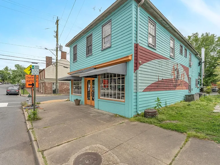 208 Princess Anne St — Photo 47