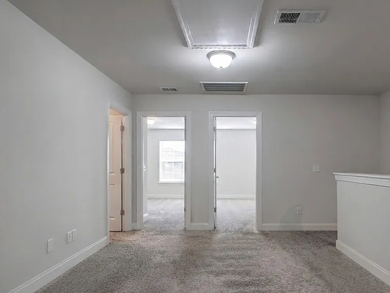 857 Longleaf Ln — Photo 4