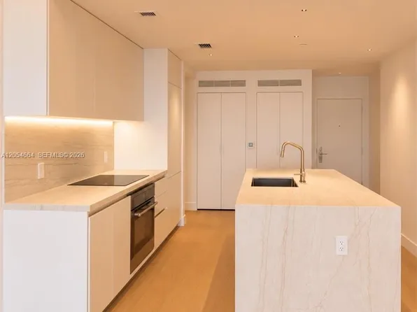 700 NE 23rd Ter #2404, Miami, FL 33137