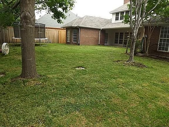4th image of 529 Lynn Ct
