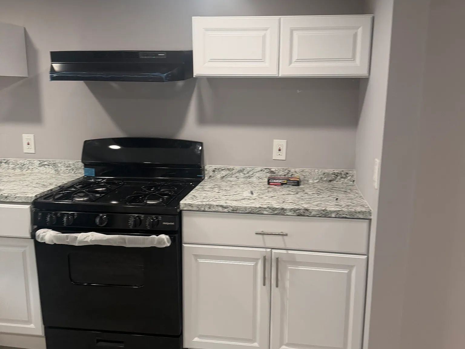 2 bed, 700 sqft, $1,400 — Photo 2