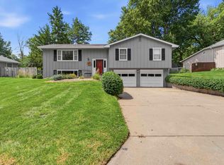3015 Tamarak Dr, Manhattan, KS 66503