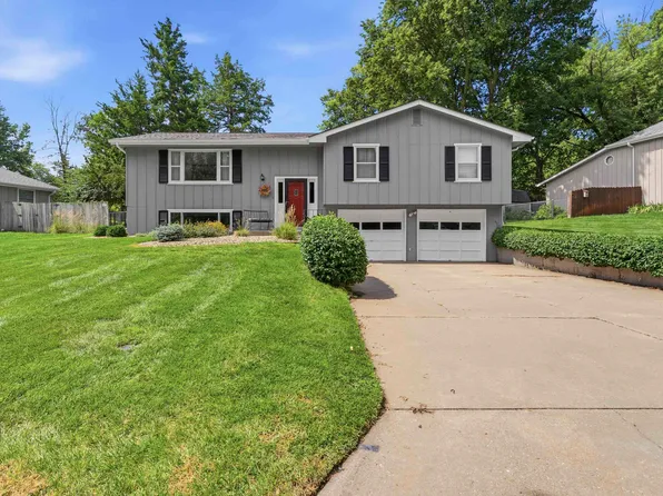3015 Tamarak Dr, Manhattan, KS 66503