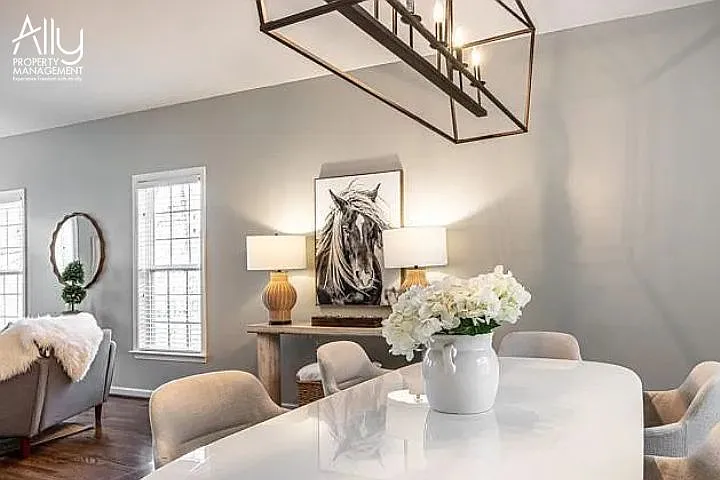 170 W Rosewood Dr — Photo 37