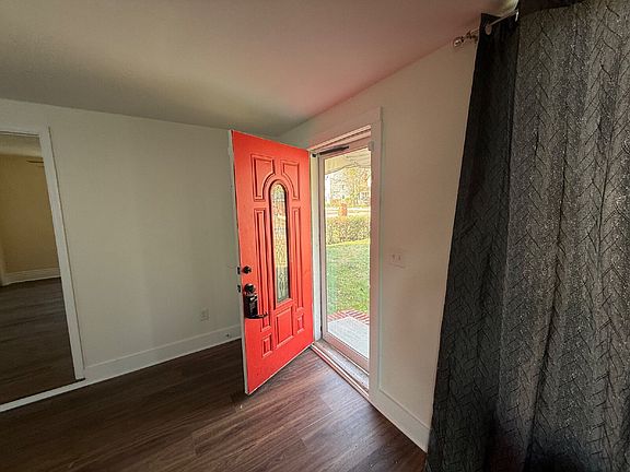 4th image of 1709 Cass St