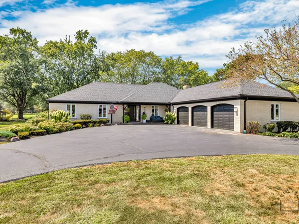 2569 Lincoln Ave, Long Grove, IL 60047