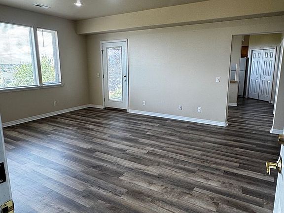 5th image of 1342 S Division St #4