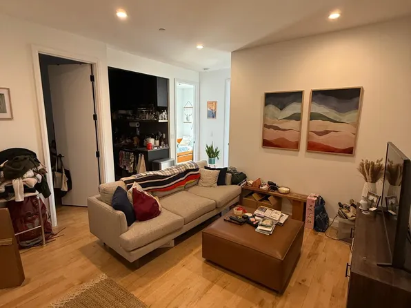 316 Evergreen Avenue image 1 of 14