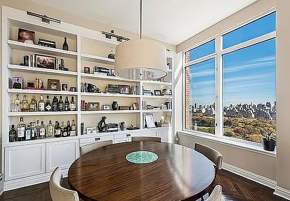 4th image of 15 W 63rd St APT 28B