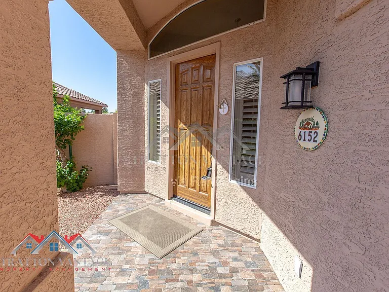 6152 W Irma Ln — Photo 5